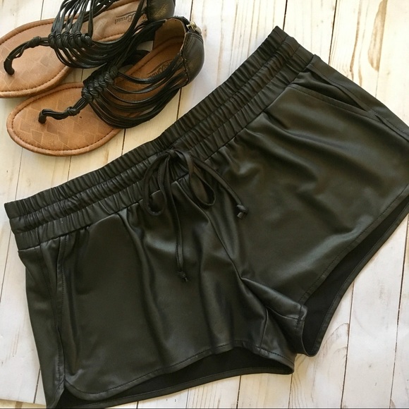 Guess Pants - Guess black  pleather / faux leather shorts